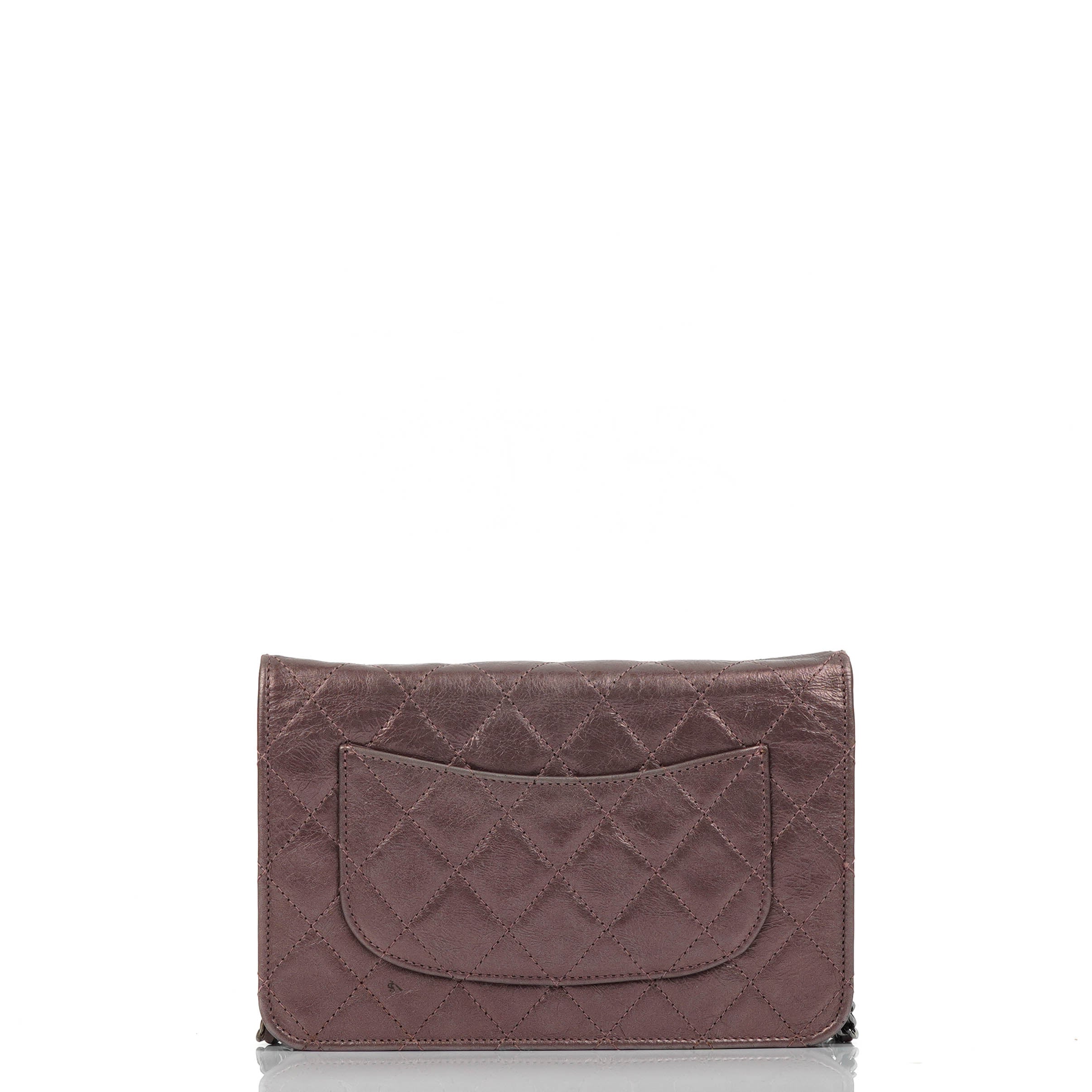 Chanel 2.55 Reissue Plånbok på Kedja WOC i Lila Quilted Åldrad Metallisk Kalvskinn