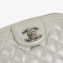 Bolso de cintura Chanel Casual Rock en piel de becerro granulada metálica plateada