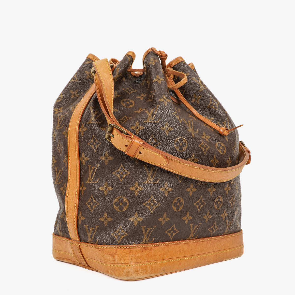 Louis Vuitton Noe Grande GM Monogram Canvas Shoulder Bag
