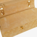 Chanel Medium Classic Vintage Double Flap-väska Beige Mocka 24K Guldpläterad Metall