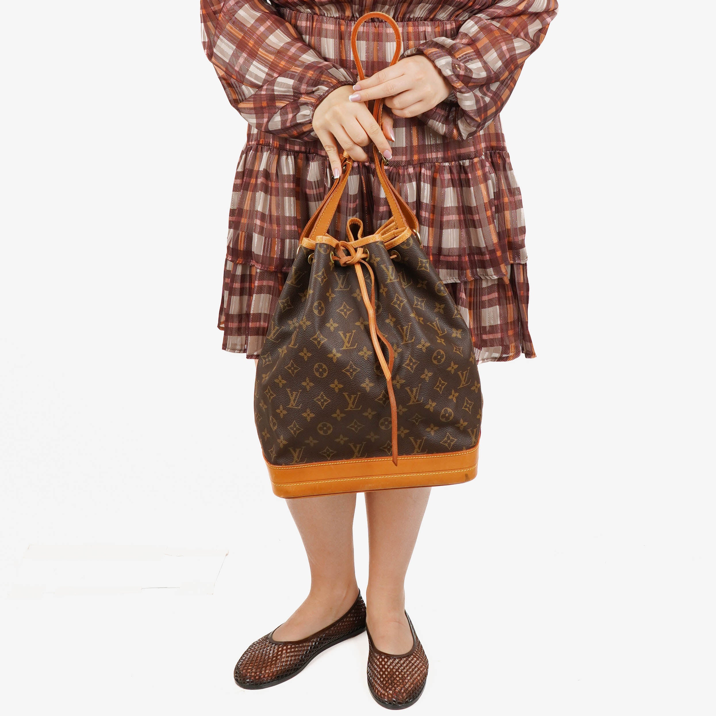 Louis Vuitton Noe GM Monogram Canvas Shoulder Bag