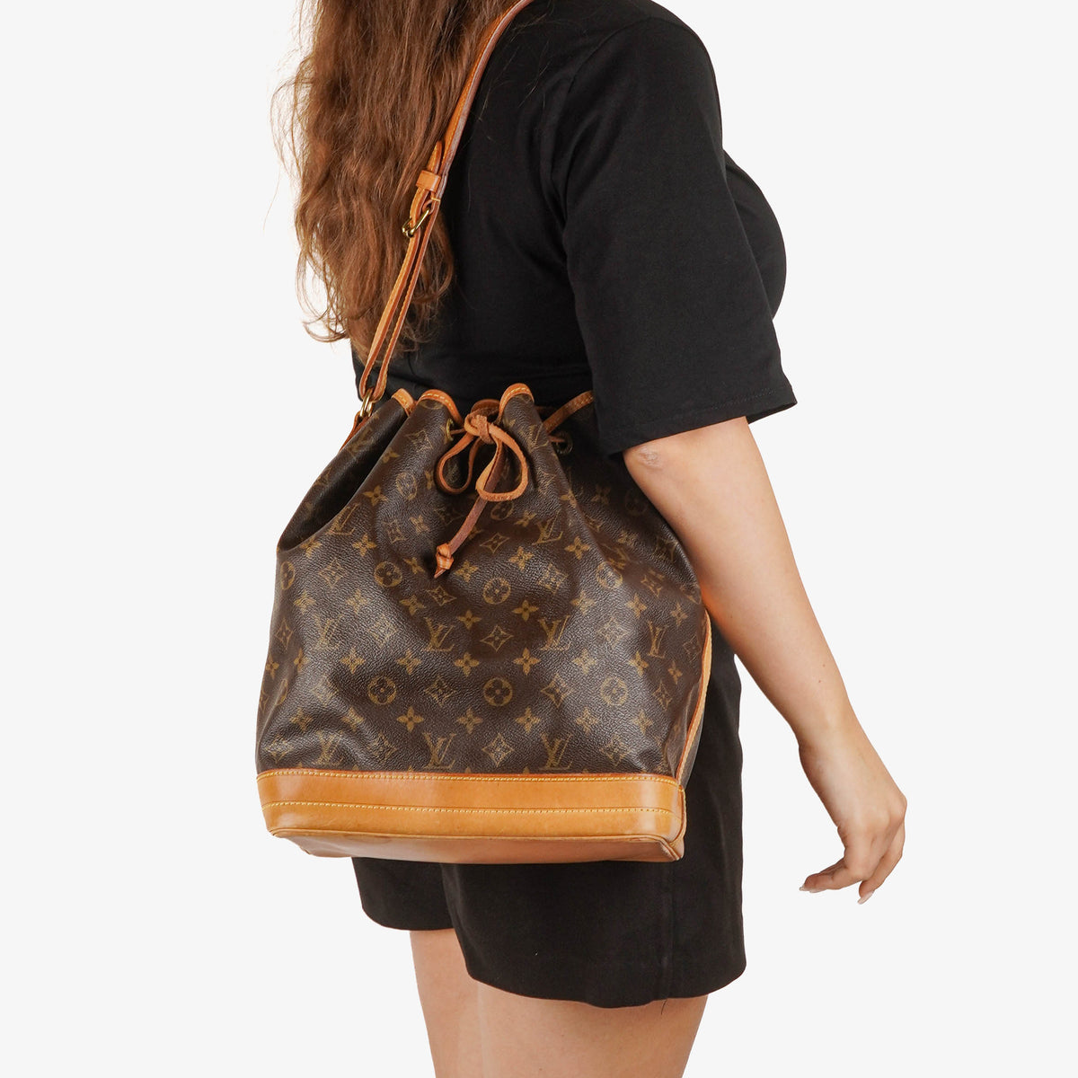 Louis Vuitton Noe Grande GM Monogram Canvas Shoulder Bag