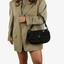 Bolso de Hombro Chanel Camellia en Ante Grabado con Cadena