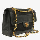Sac à rabat unique vintage Chanel Medium Classic en agneau matelassé et jersey avec ferrures plaquées or 24K