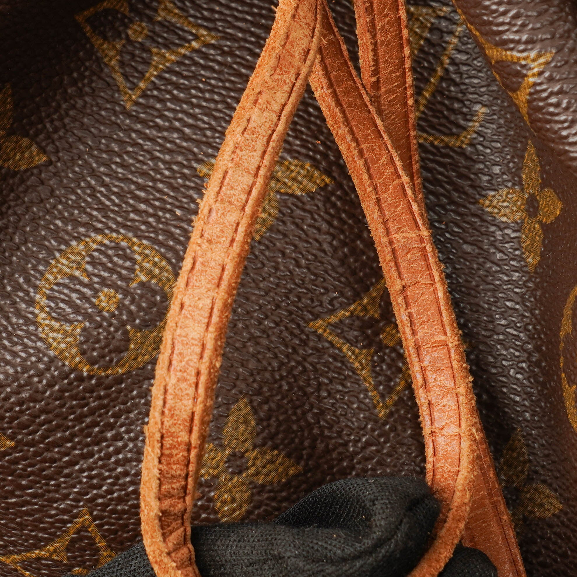Louis Vuitton Noe GM Monogram Canvas Shoulder Bag