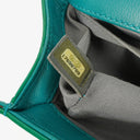 Chanel Old Medium Boy Flap-väska Grönt Lackläder Ruthenium Detaljer