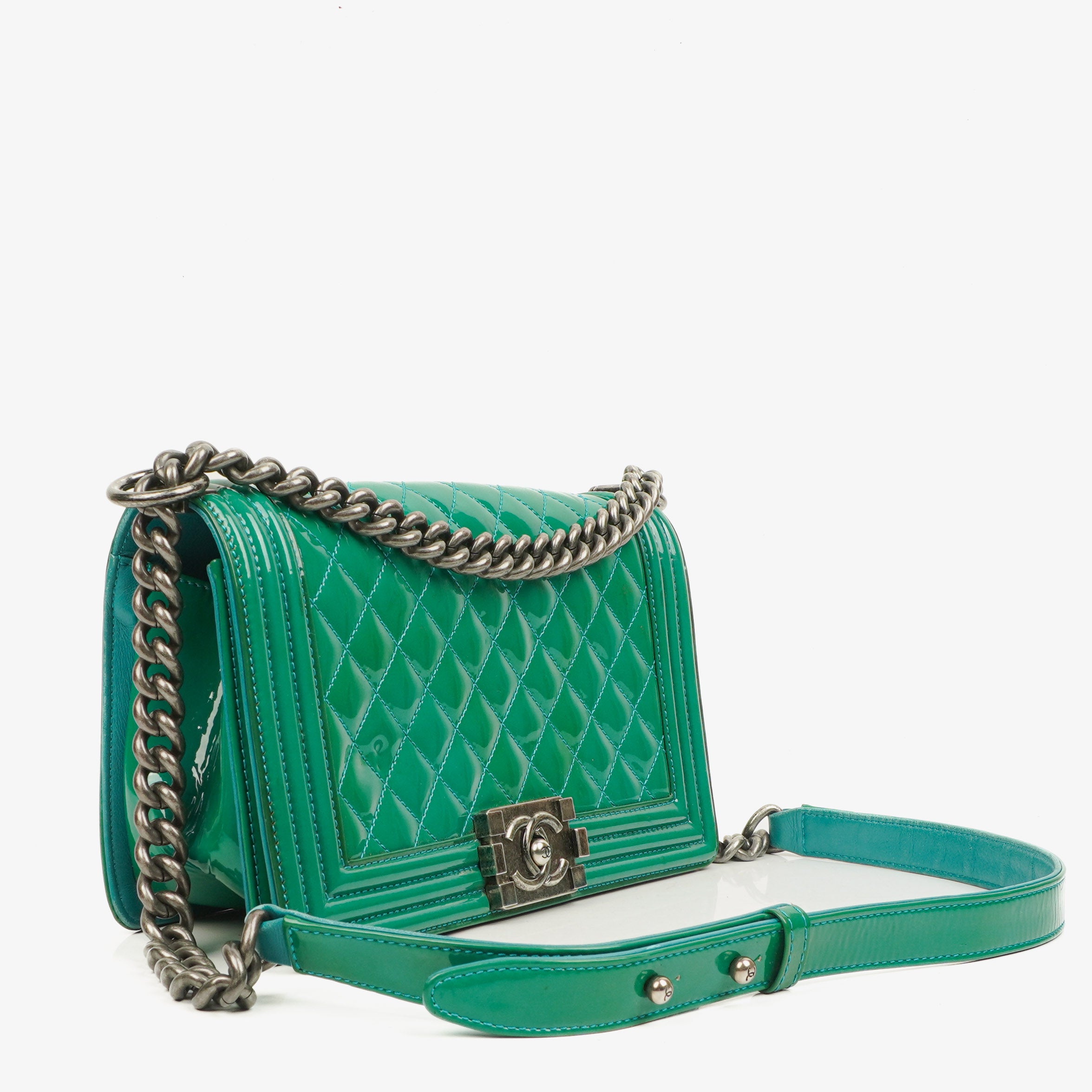 Chanel Old Medium Boy Flap Tasche Grün Lackleder Ruthenium Beschläge