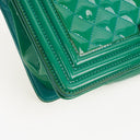 Chanel Old Medium Boy Flap-väska Grönt Lackläder Ruthenium Detaljer
