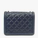 Chanel Marineblau gesteppter Lammleder mit Nieten Boy Brick Flap Tasche