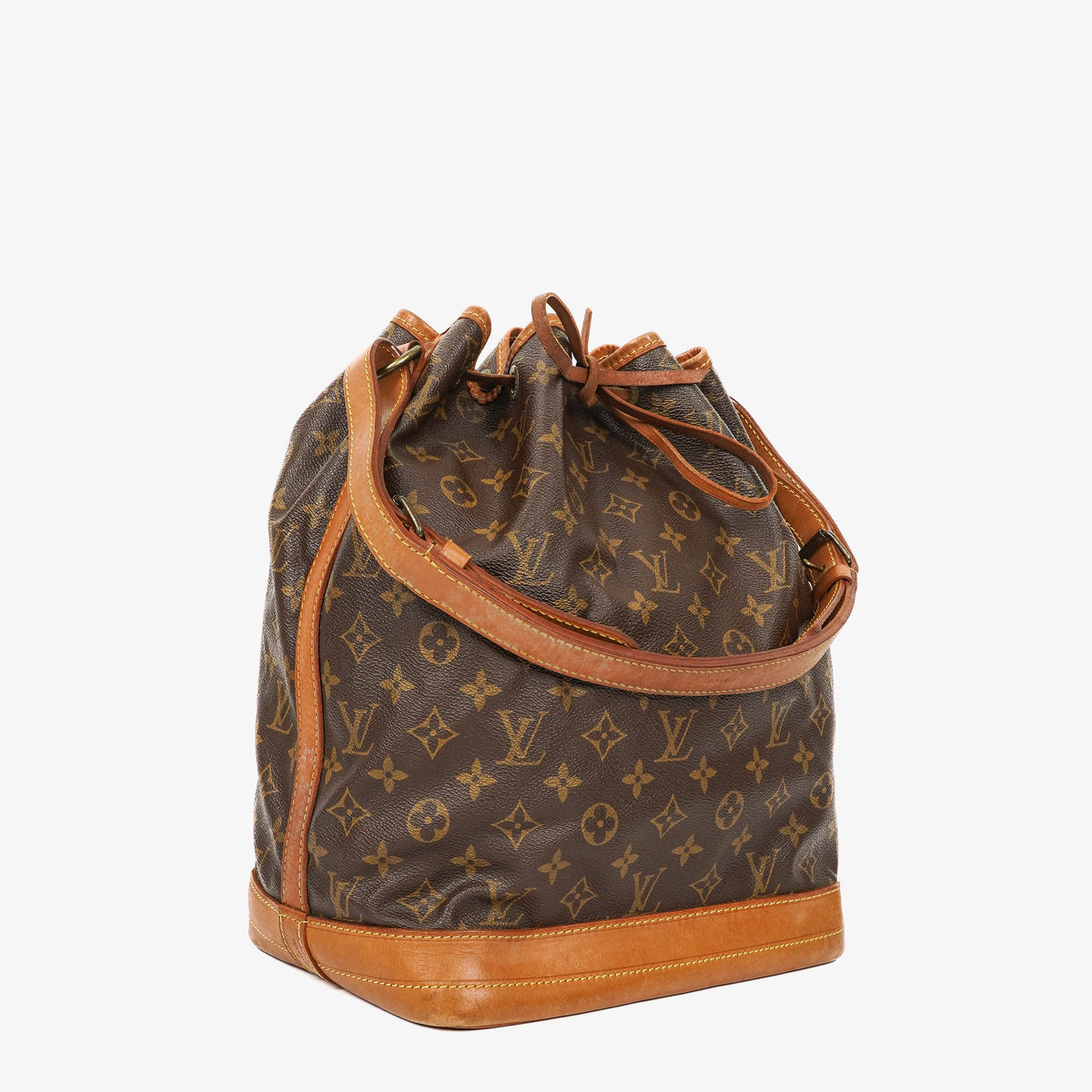 Louis Vuitton Noe Grande GM Monogram Canvas Shoulder Bag