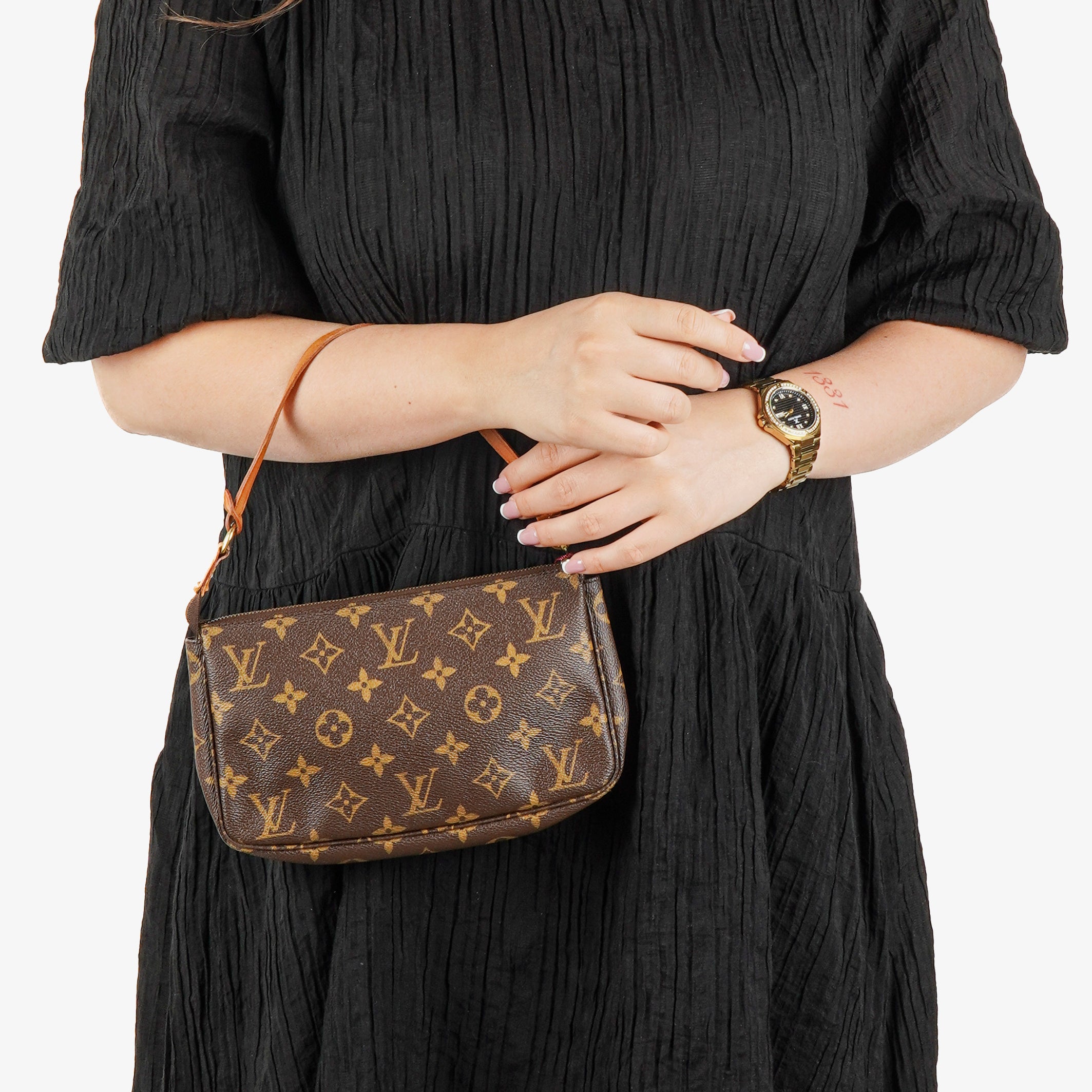 Louis Vuitton Pochette Accessoires Monogram Canvas Clutch Handbag
