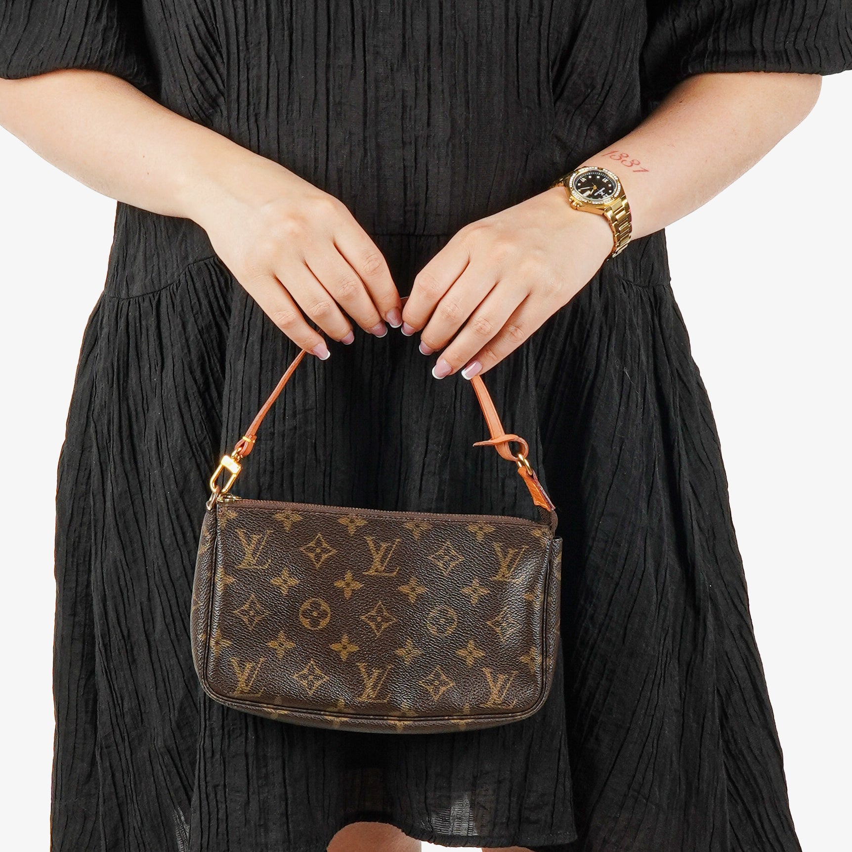 Louis Vuitton Pochette Accessoires Monogram Canvas Clutch Handbag