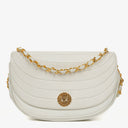 Sac à rabat demi-lune classique Chanel en agneau blanc