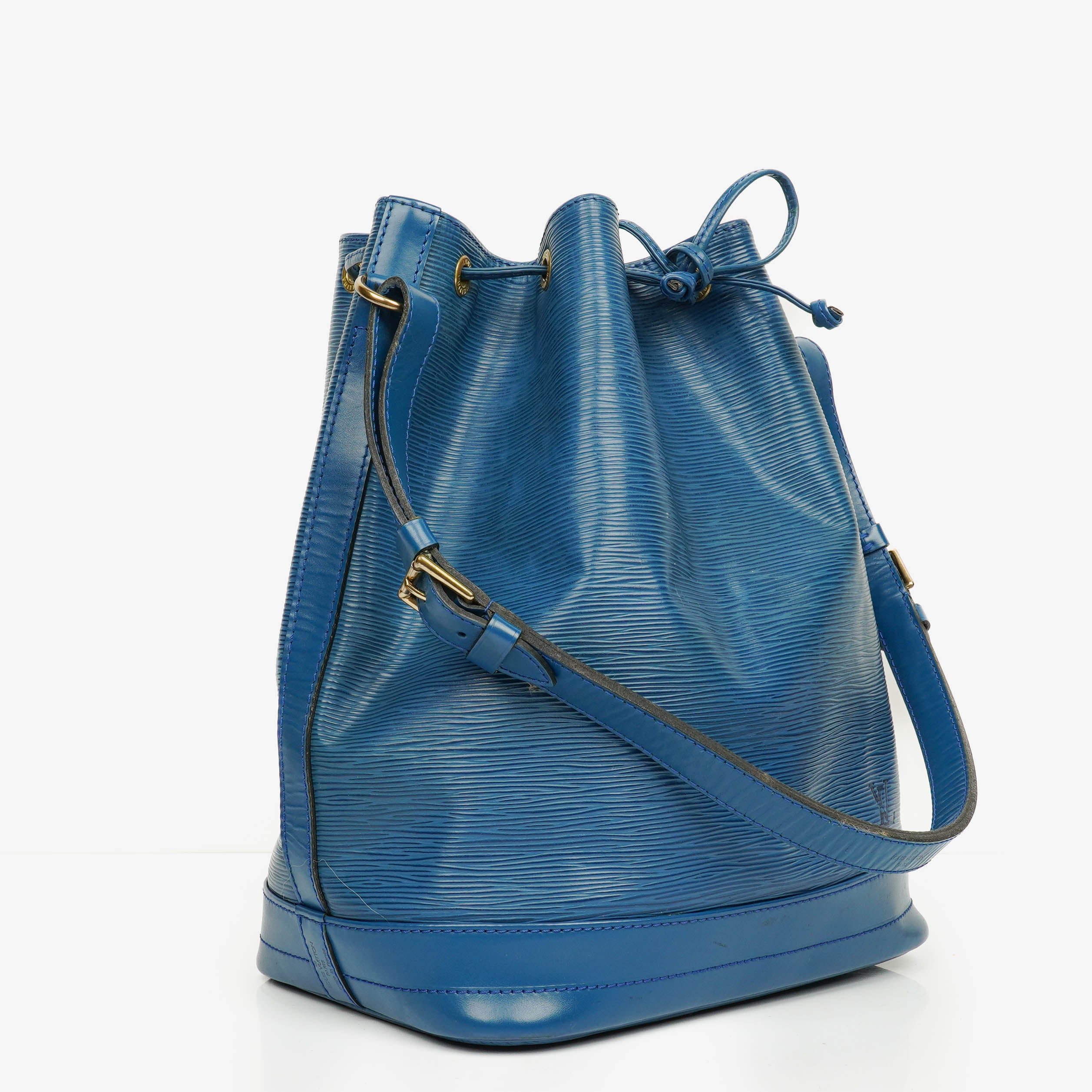 Louis Vuitton Noe Grande GM Blue Epi Leather Shoulder Bag