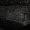 Bolso de Hombro Chanel Camellia en Ante Grabado con Cadena