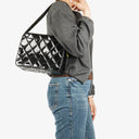 Chanel Borsa a Spalla in Pelle Verniciata Trapuntata Nera con Cuciture a Diamante