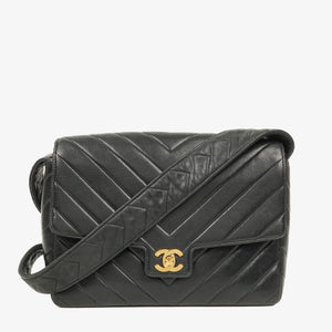 Chanel Medium Flap Bag Black Chevron Lambskin 24K Gold-Plated Hardware