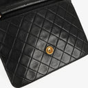 Petit Sac Chanel Classic Single Rabat Noir en Agneau Matelassé avec Ferrures Plaquées Or 24K