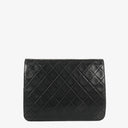 Petit Sac Chanel Classic Single Rabat Noir en Agneau Matelassé avec Ferrures Plaquées Or 24K
