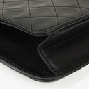 Petit Sac Chanel Classic Single Rabat Noir en Agneau Matelassé avec Ferrures Plaquées Or 24K