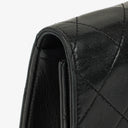 Petit Sac Chanel Classic Single Rabat Noir en Agneau Matelassé avec Ferrures Plaquées Or 24K