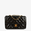 Chanel Single Flap-väska Svart Quiltad Lackläder med 24K Guldpläterade Metallbeslag