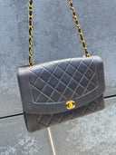 Bolso de solapa grande Diana vintage negro con herrajes chapados en oro 24K Chanel