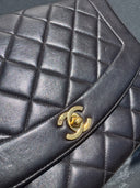 Bolso de solapa grande Diana vintage negro con herrajes chapados en oro 24K Chanel