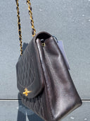 Bolso de solapa grande Diana vintage negro con herrajes chapados en oro 24K Chanel