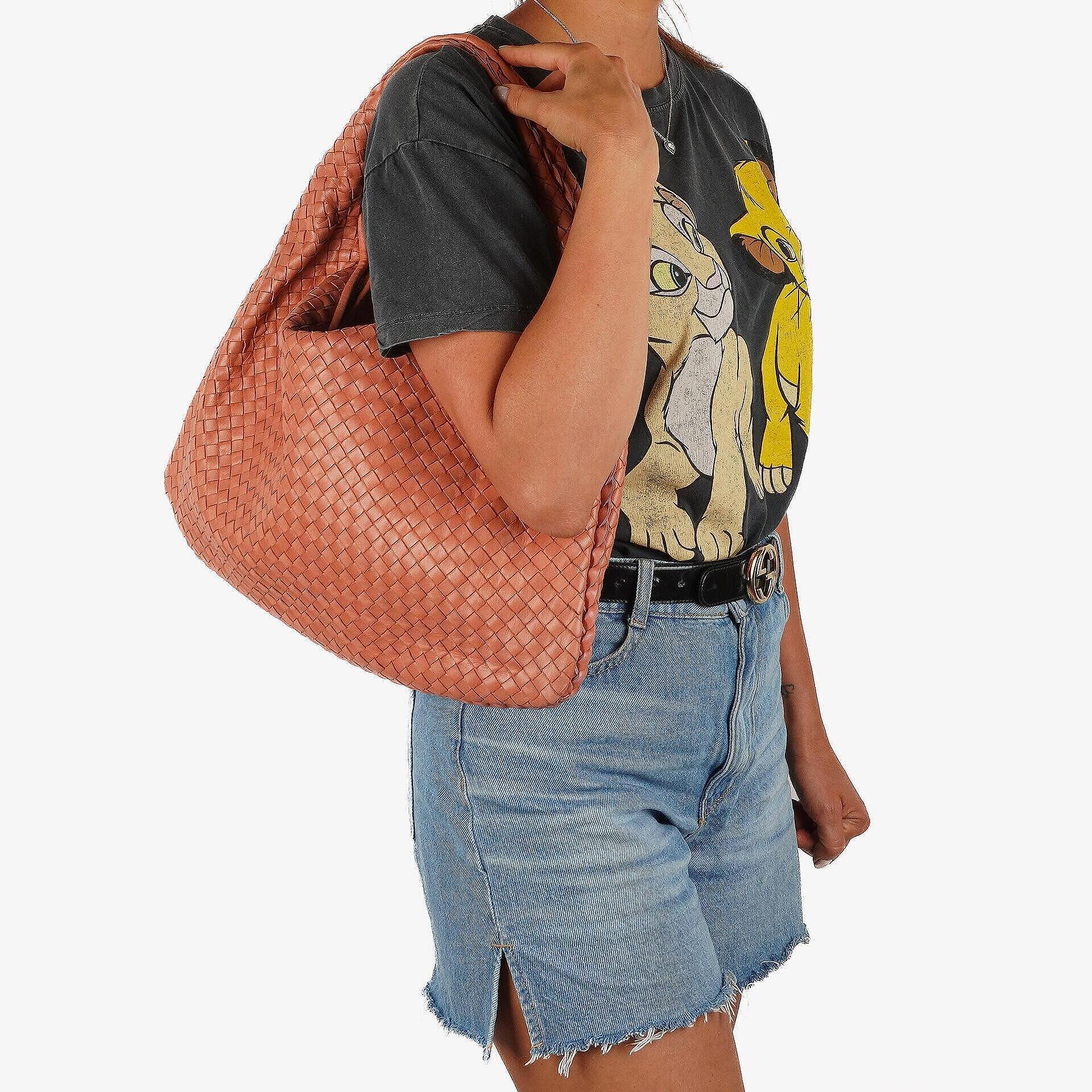 Bottega Veneta Veneta Large Hobo Bag Peach Nappa Intrecciato