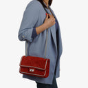 Sac à rabat double moyen Chanel 2.55 Reissue en daim rouge et cuir argenté