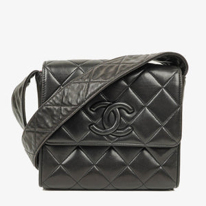 Chanel CC Schwarze Gestepptes Lammleder Crossbody Messenger Tasche