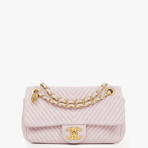 Sac à rabat classique petit Chevron en cuir Chanel