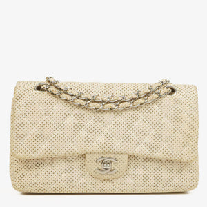 Chanel Klassische Mittelgroße Perforierte Gestepptes Lammleder Doppelklappe