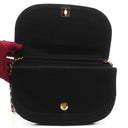 Sac à rabat demi-lune Chanel en jersey matelassé noir avec ferrures plaquées or 24K