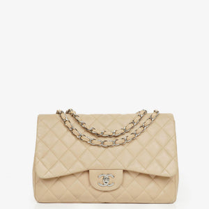 Borsa Chanel Jumbo Classic con Patta Singola in Pelle di Agnello Matelassé e Ferramenta Argento