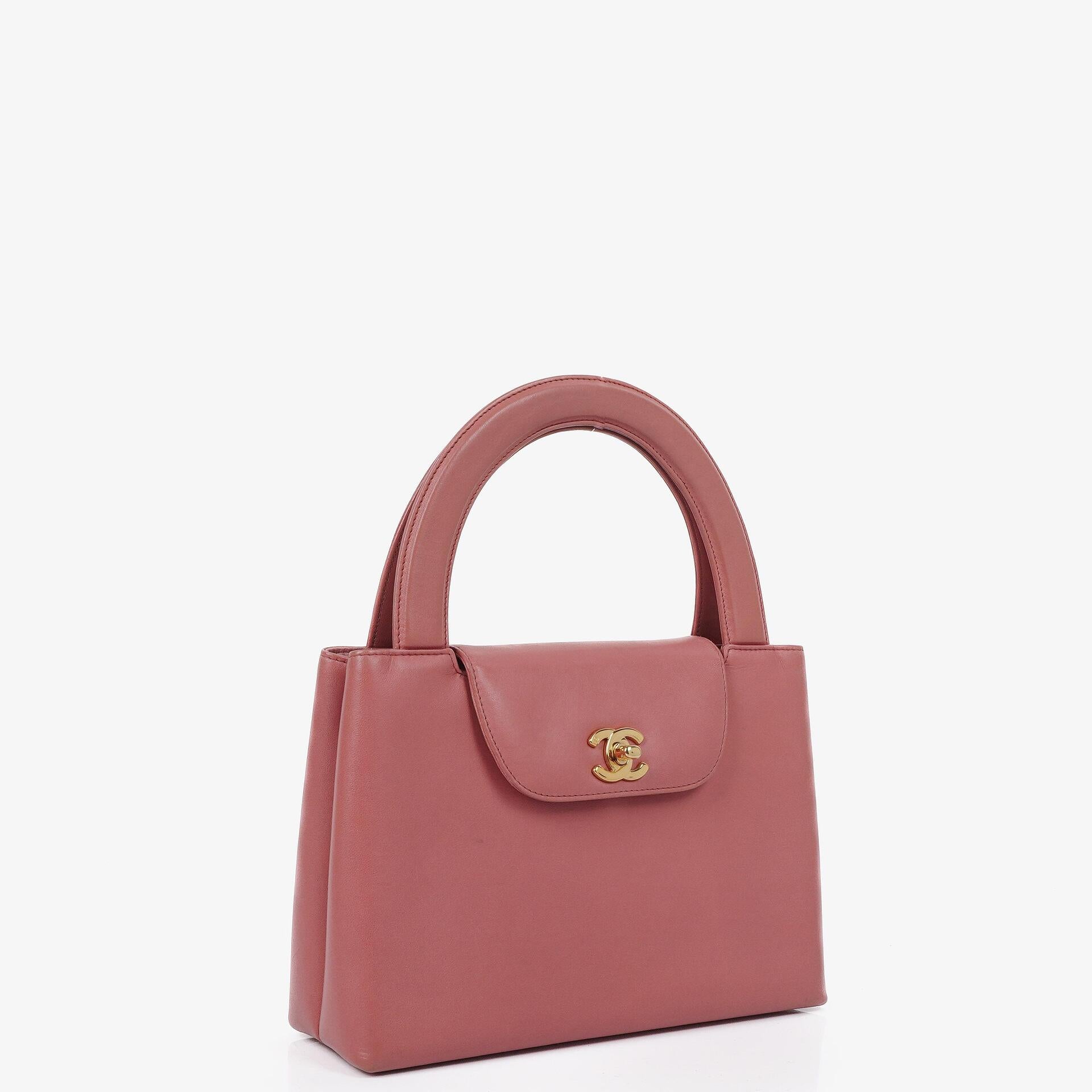 Chanel Large Kelly Pink Lambskin 24K Gold-Plated Hardware Shopping Bag
