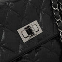 Chanel Borsa a Patta Mademoiselle in Vitello Craquelé Lucido con Ferramenta Argento