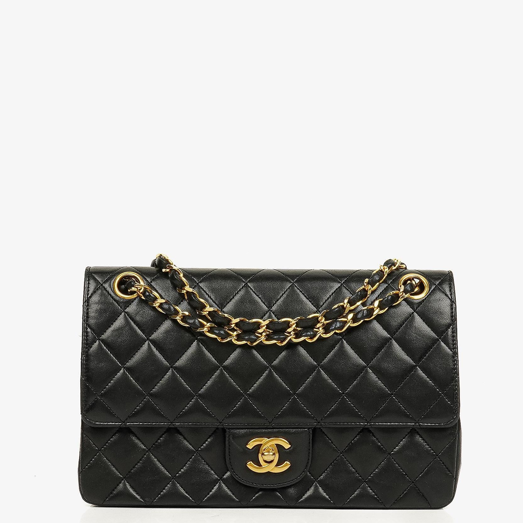 Chanel Medium Classic Vintage Double Flap Bag Black Quilted Lambskin 24K Gold-Plated Hardware