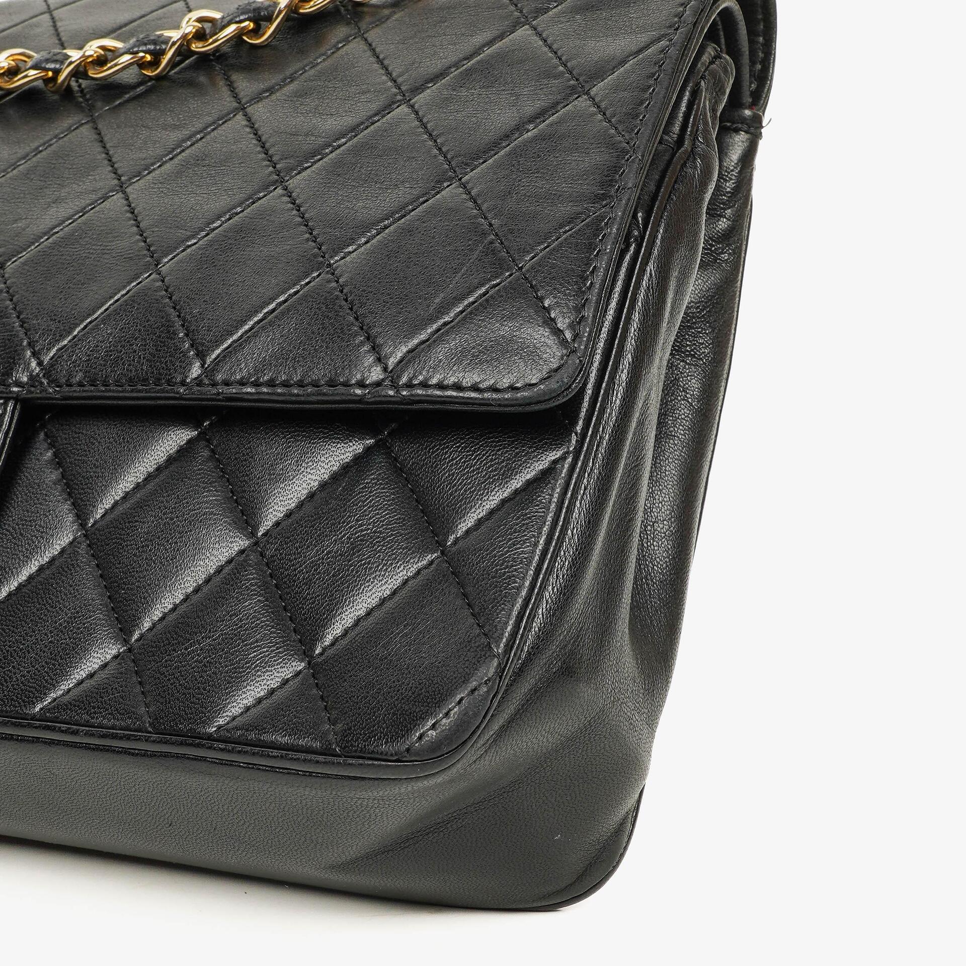 Chanel Medium Classic Vintage Double Flap Bag Black Quilted Lambskin 24K Gold-Plated Hardware