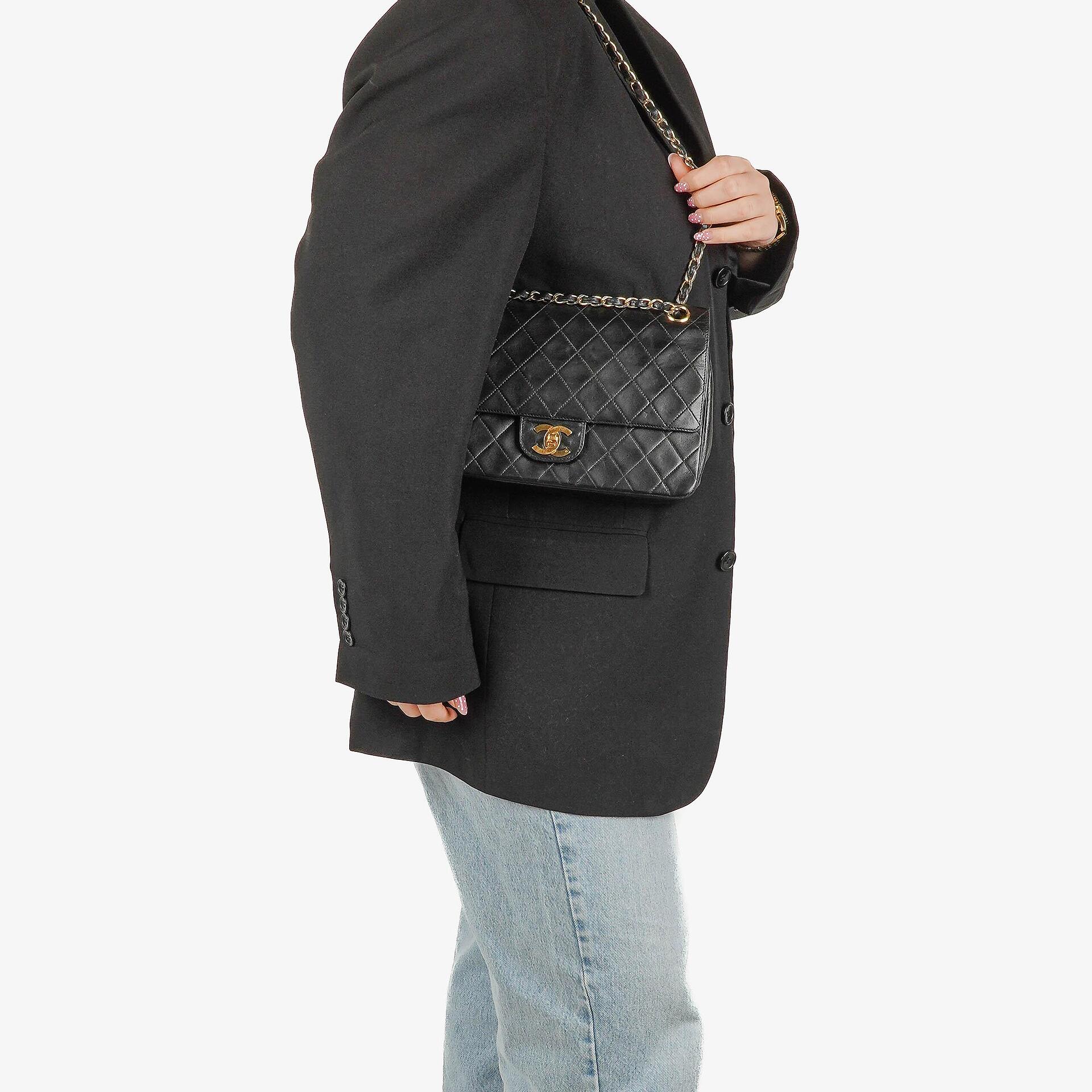 Chanel Medium Classic Vintage Double Flap Bag Black Quilted Lambskin 24K Gold-Plated Hardware