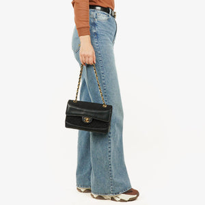 Sac à rabat classique vintage moyen simple en agneau matelassé et jersey avec ferrures plaquées or 24K Chanel