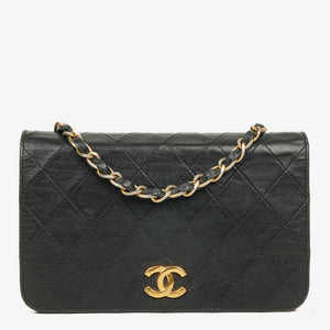 Chanel Mini Classic svart quiltat lammnappa fullvikt plånbok på kedja WOC med 24K guldbelagda detaljer
