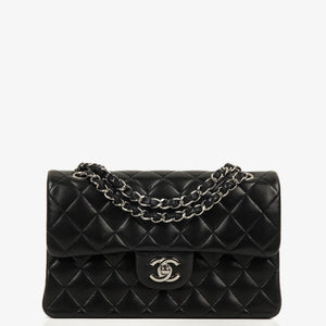 Chanel Liten Classic Svart Quiltad Lammnappa Dubbel Flikväska med Silverfärgad Metall