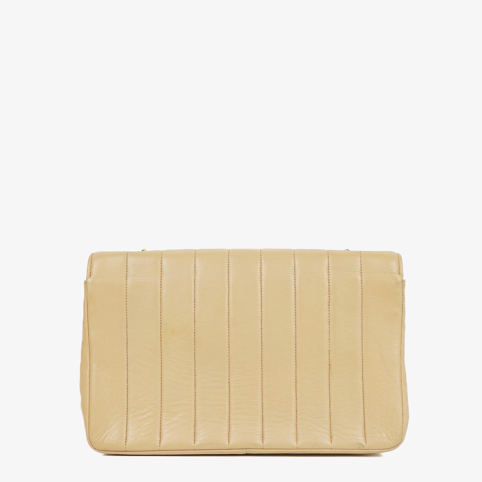 Chanel Vertical Quilted Vintage Flap Bag in Beige Lambskin