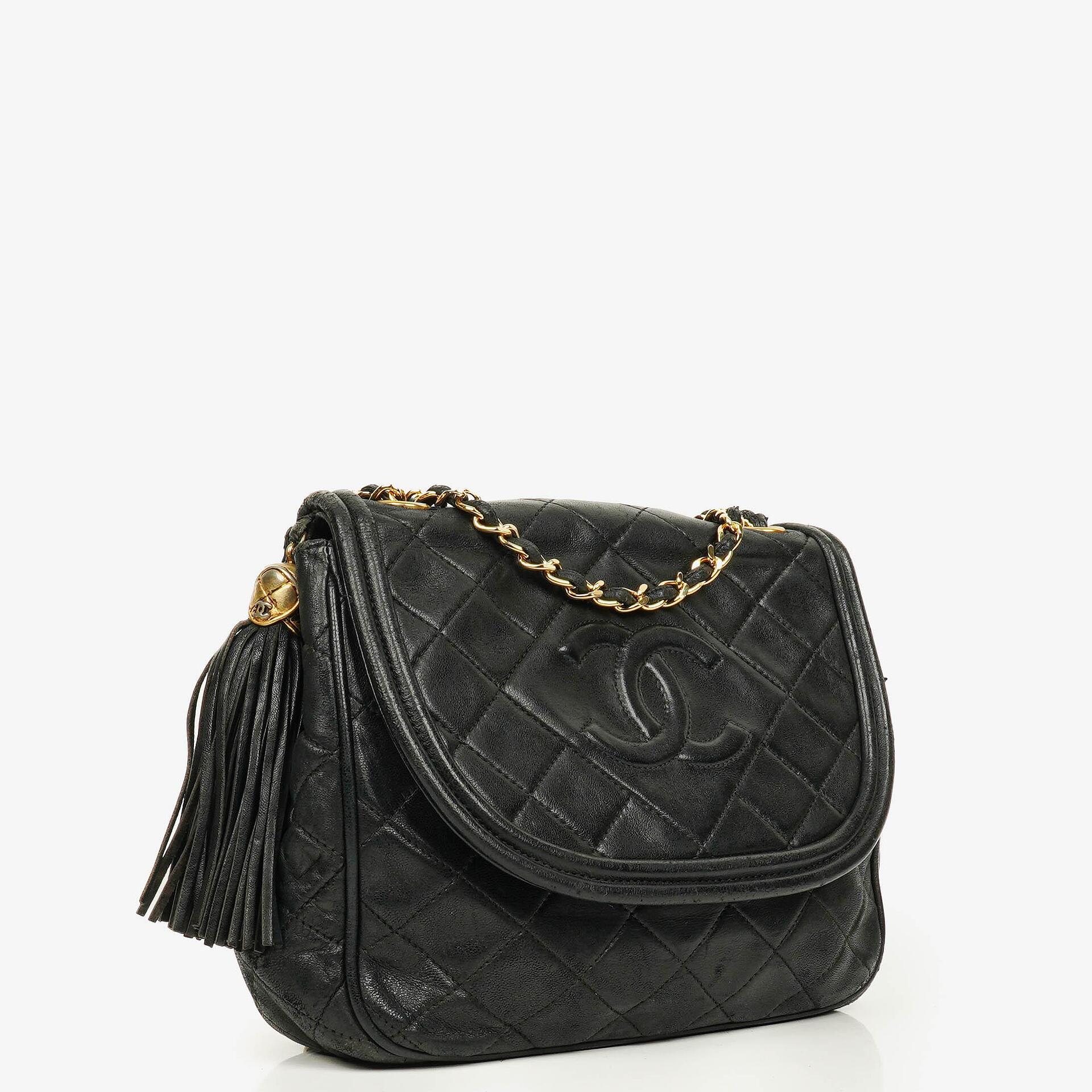 Chanel Vintage CC Diamond Black Quilted Lambskin Tassel Bag