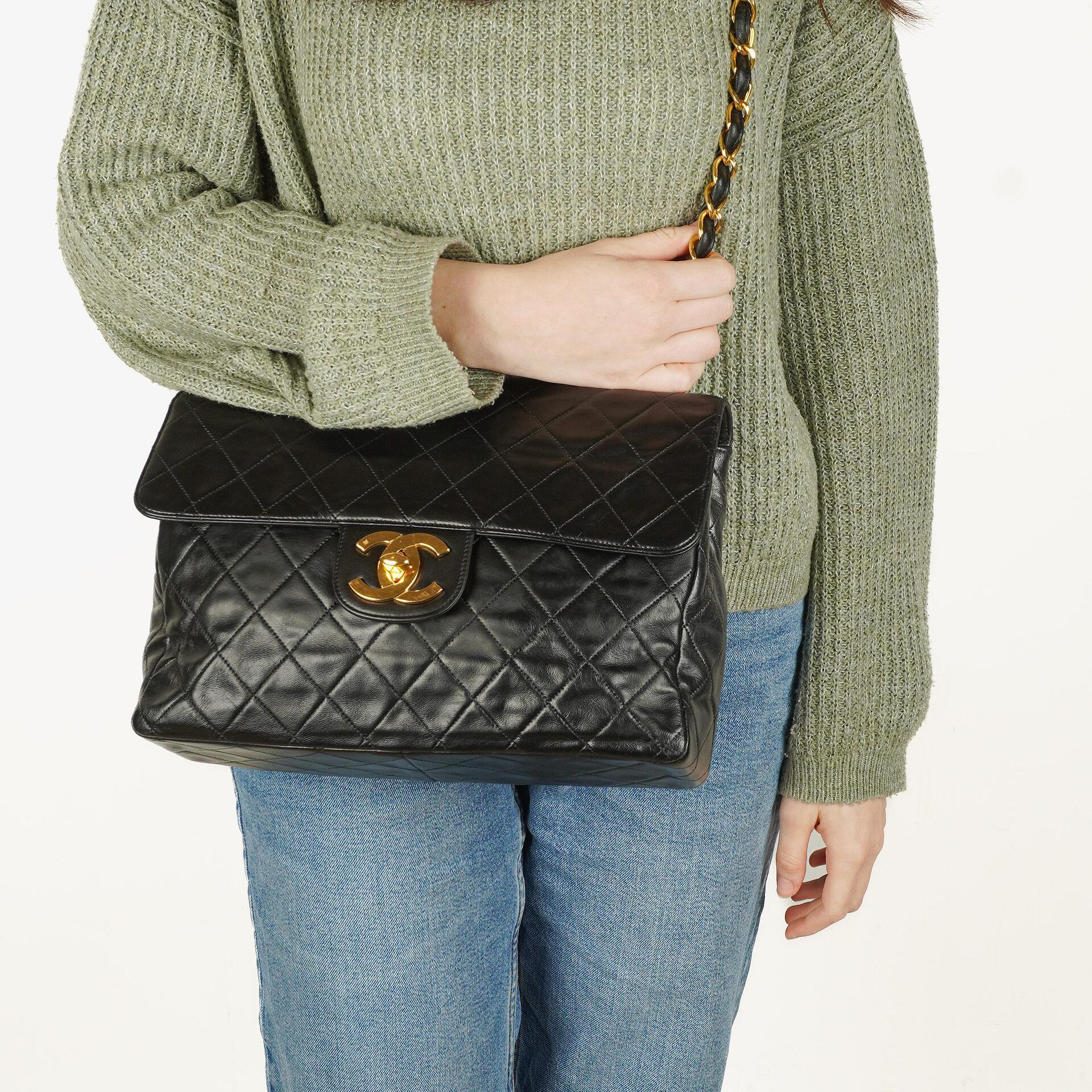 Chanel Vintage Jumbo Classic Single Flap Bag Black Patent Leather With 24K Gold-Plated Hardware