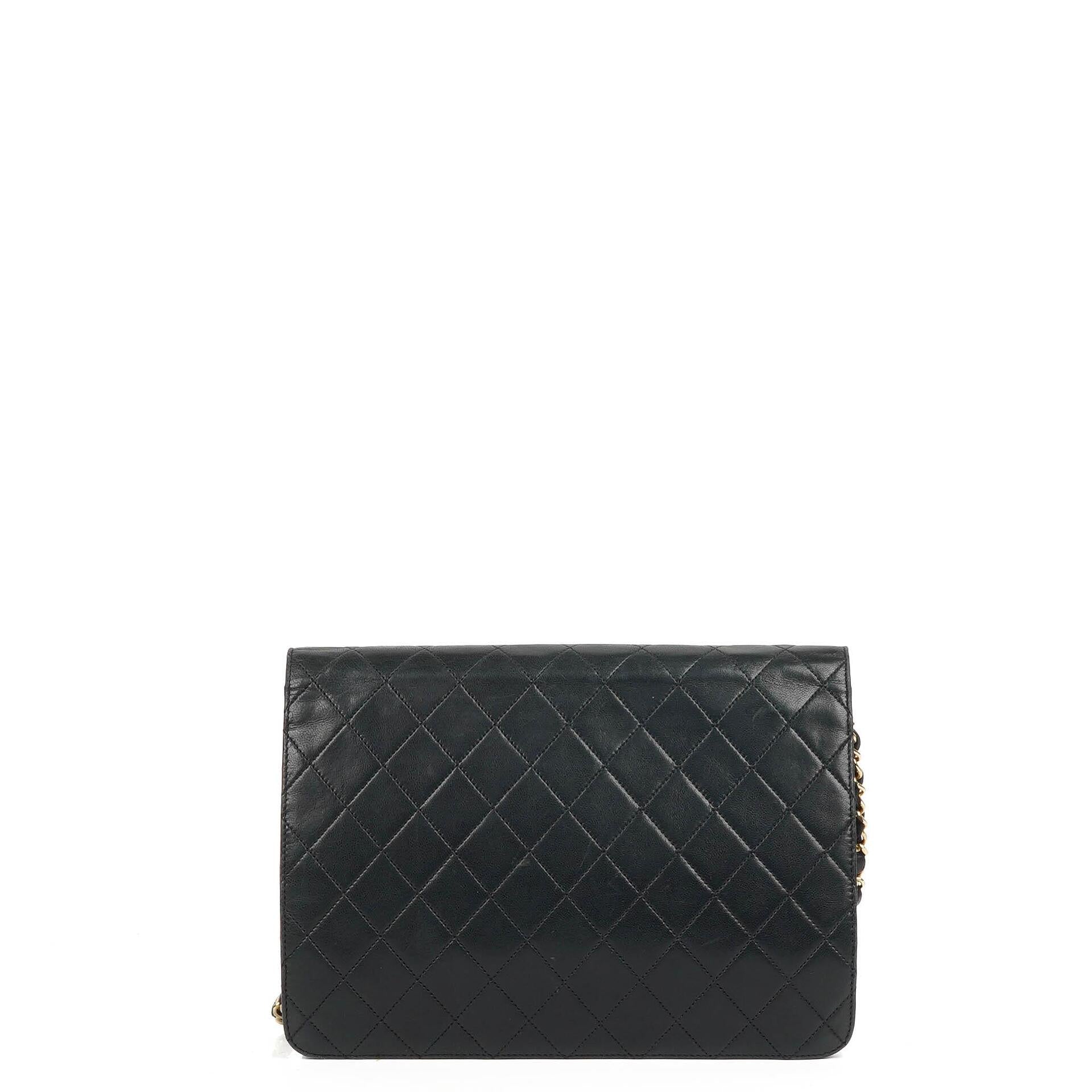 Chanel Vintage Medium Classic Single Flap Bag Navy Quilted Lambskin With Gold-Tone Hardware