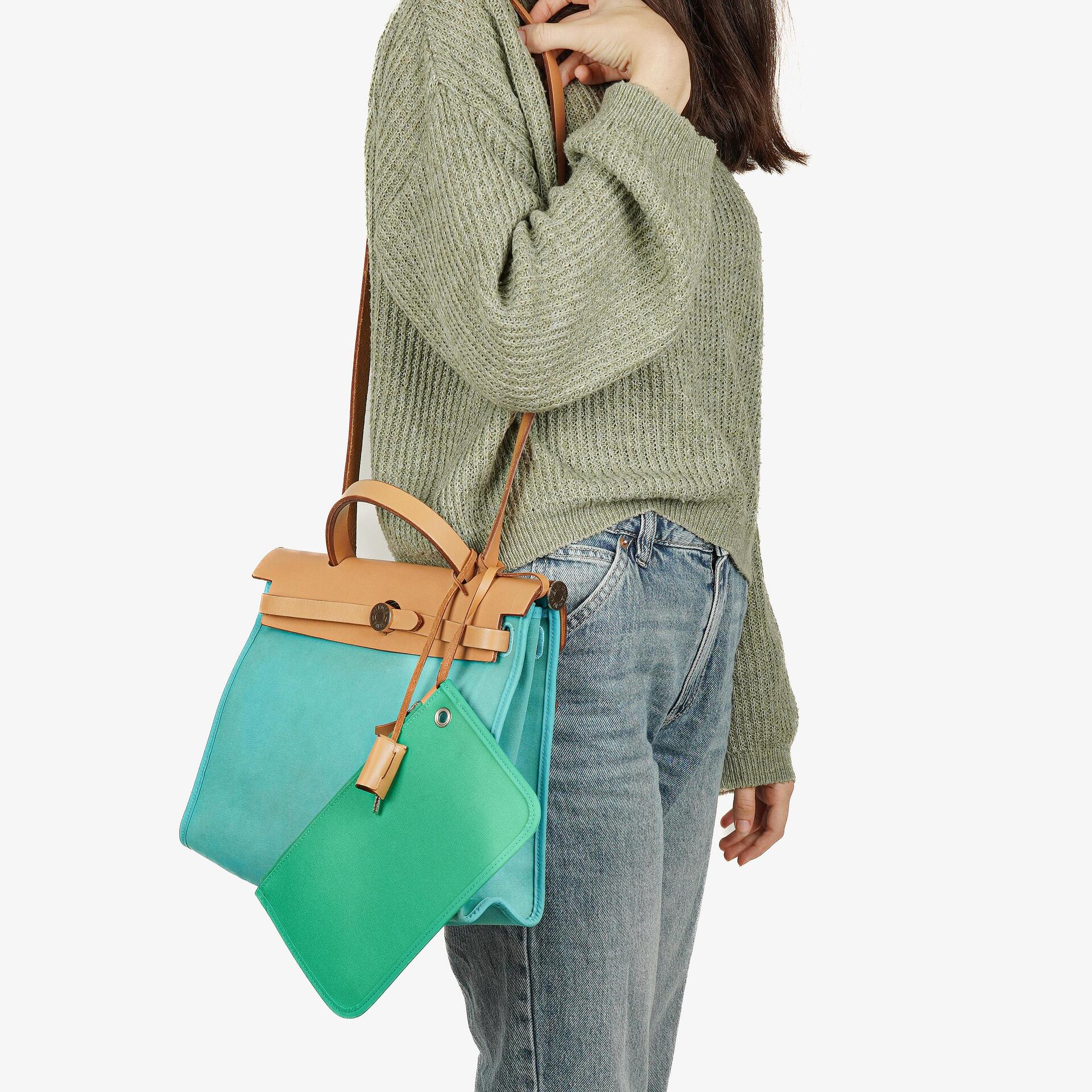 Hermes Herbag Zip 31 PM Bleu Saphir Vache Hunter Bleu Azteque Menthe