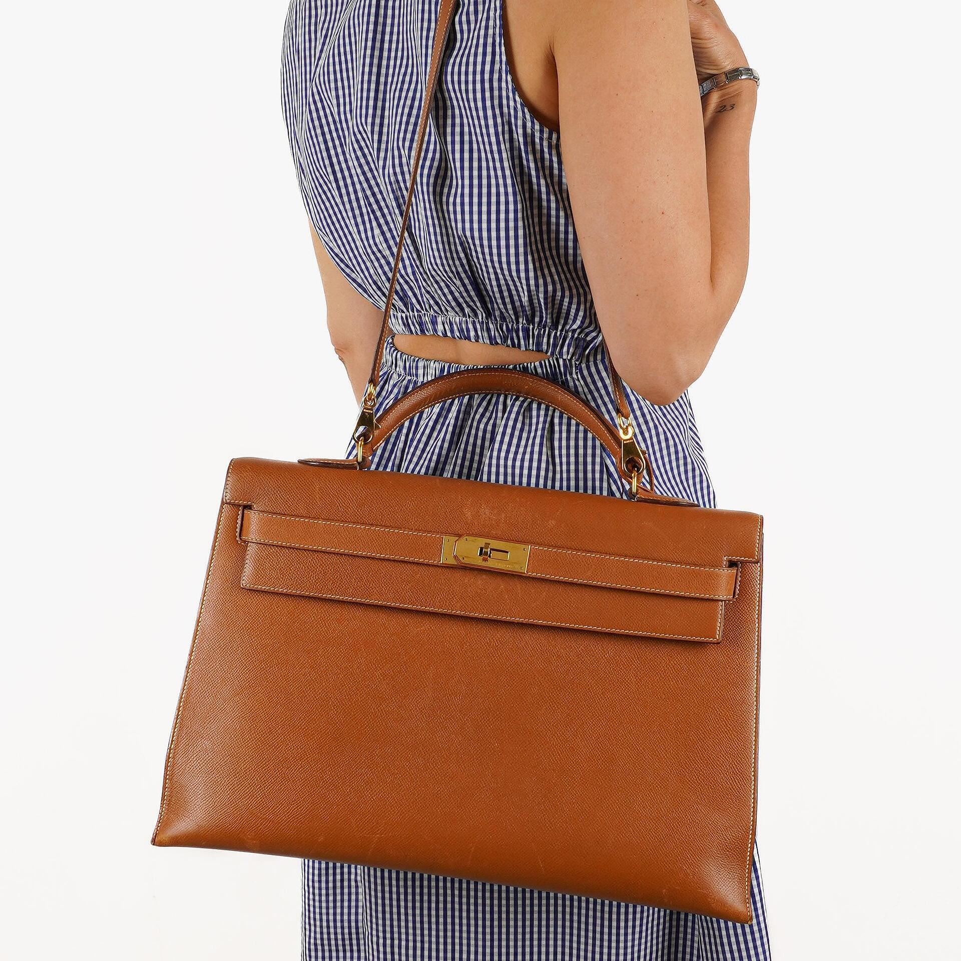Hermes Kelly 40 Vintage Sellier Gold Courchevel With Gold Hardware